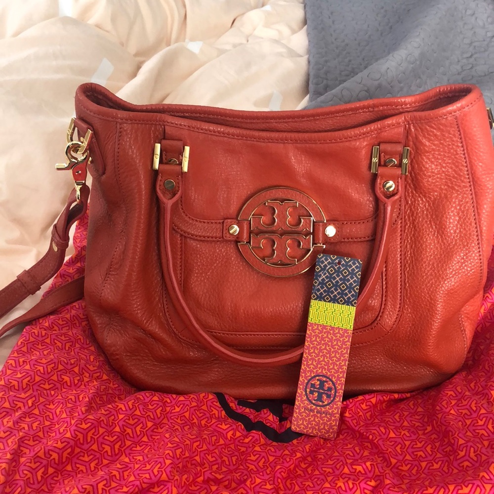 Tory Burch Amanda Hobo